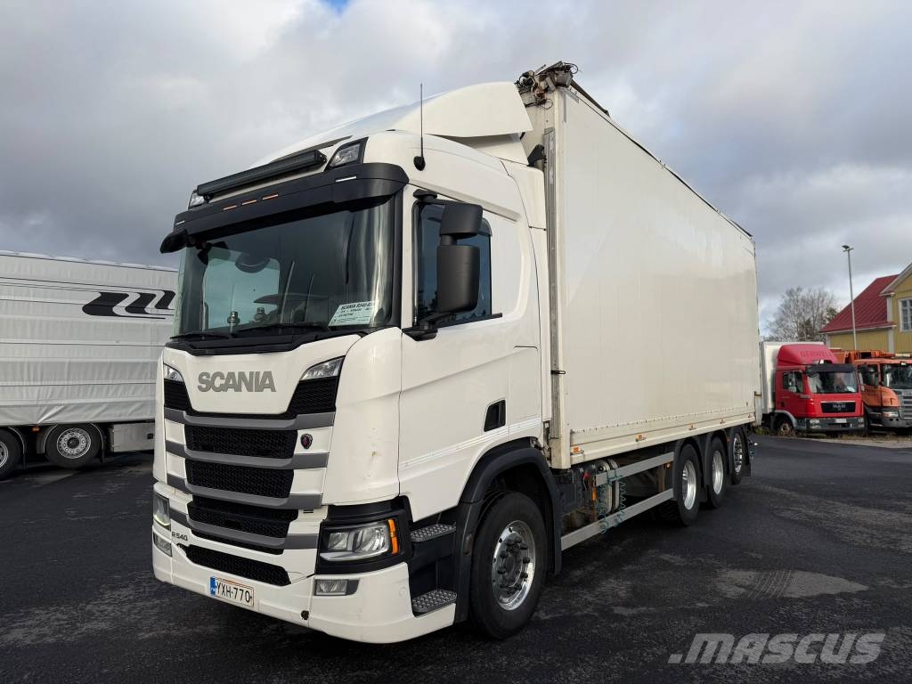 Scania R 540 Holztransportanhänger