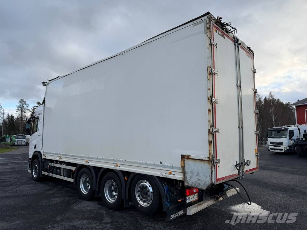 Scania R 540 Holztransportanhänger