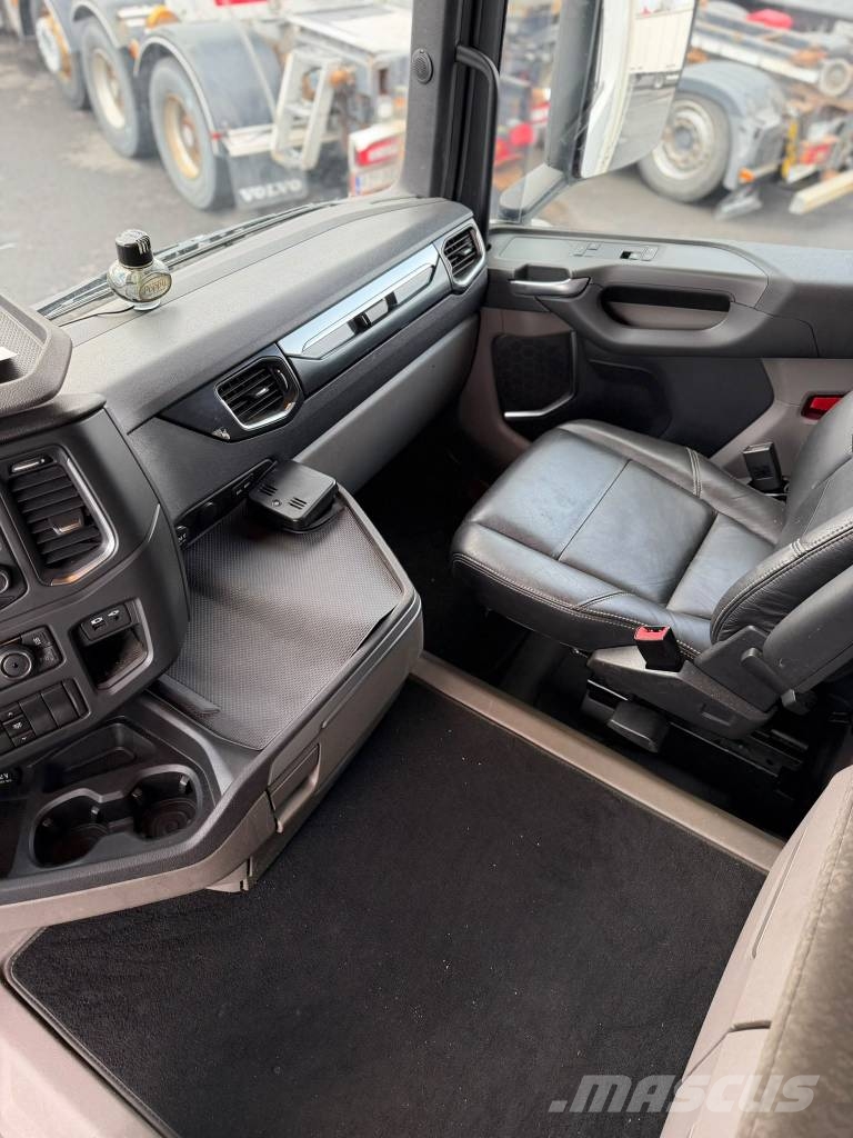 Scania R 540 Holztransportanhänger