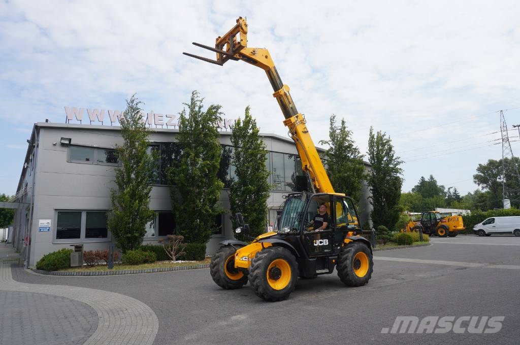 JCB 535-95 / 3.5 T / range 9.5 m / joystick / 2021 رافعة تلسكوبية
