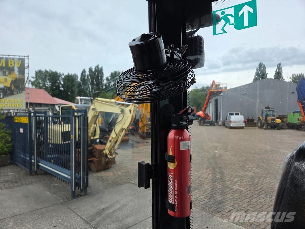 Yuchaï U27 DEMOMODEL IN NIEUWSTAAT! Minigraafmachines < 7t