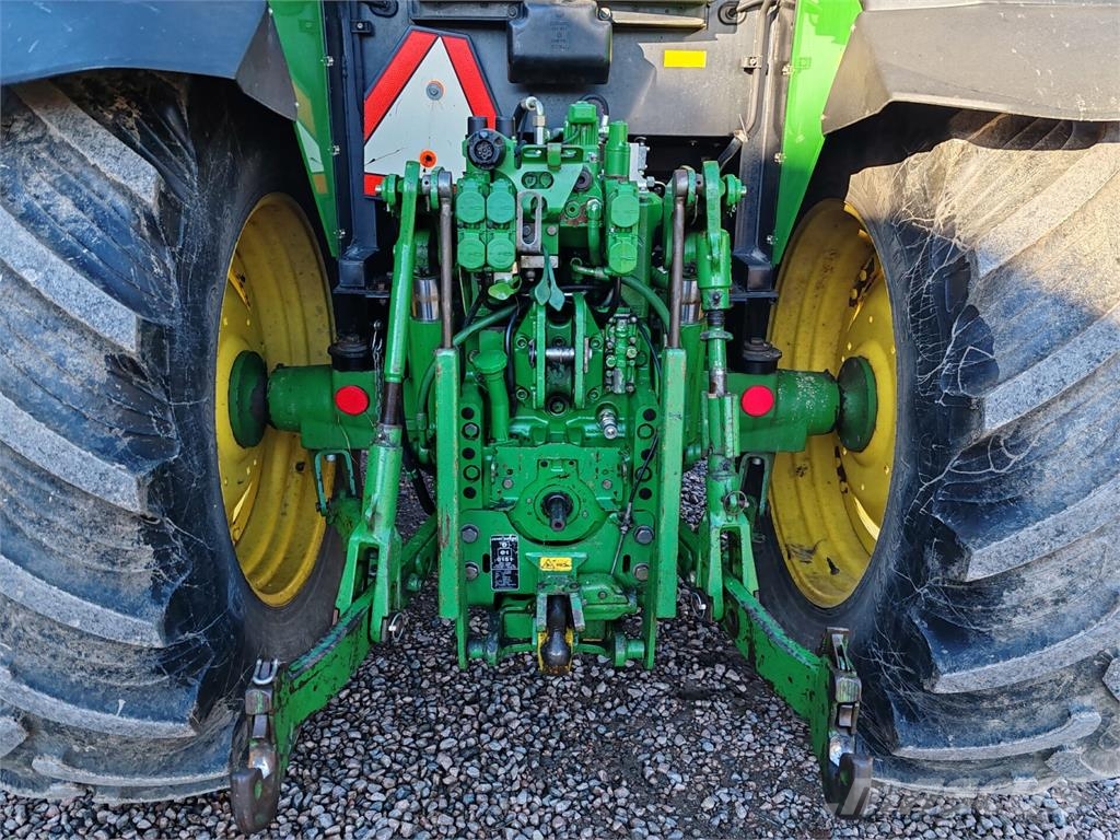 John Deere 6610 SE Tractoren
