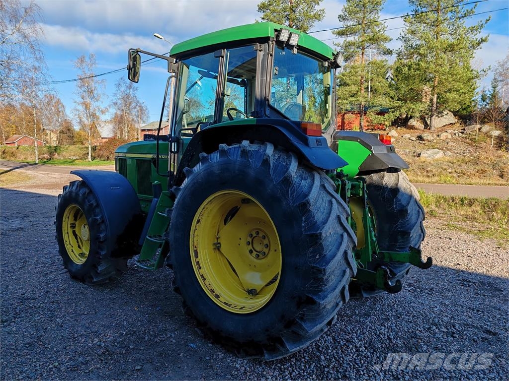 John Deere 6610 SE Tractoren