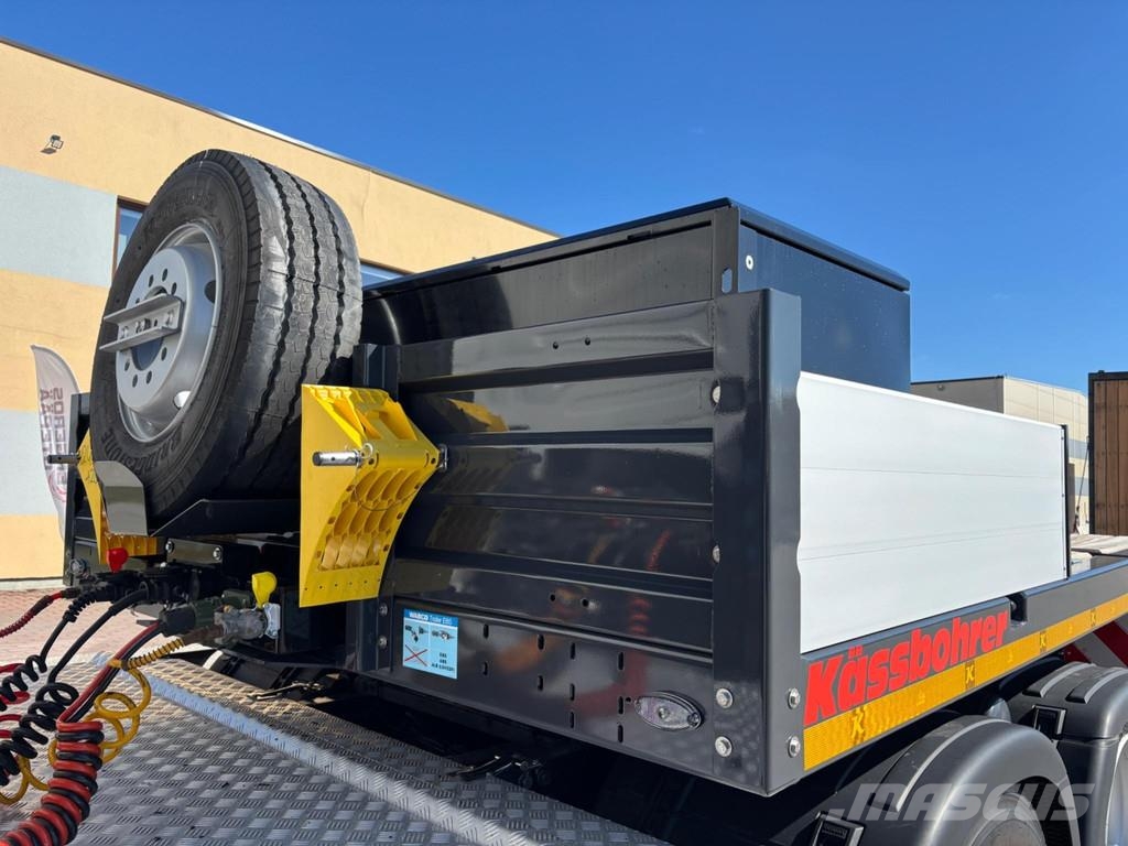 Kässbohrer Lowbed LB3E + STEERING + LIFTING AXLE Low loader-semi-trailers