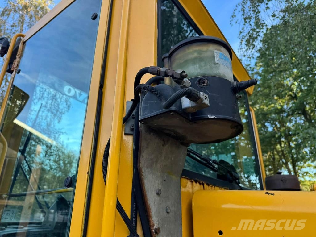 Volvo L50C Shovel loader + kenteken Pale gommate