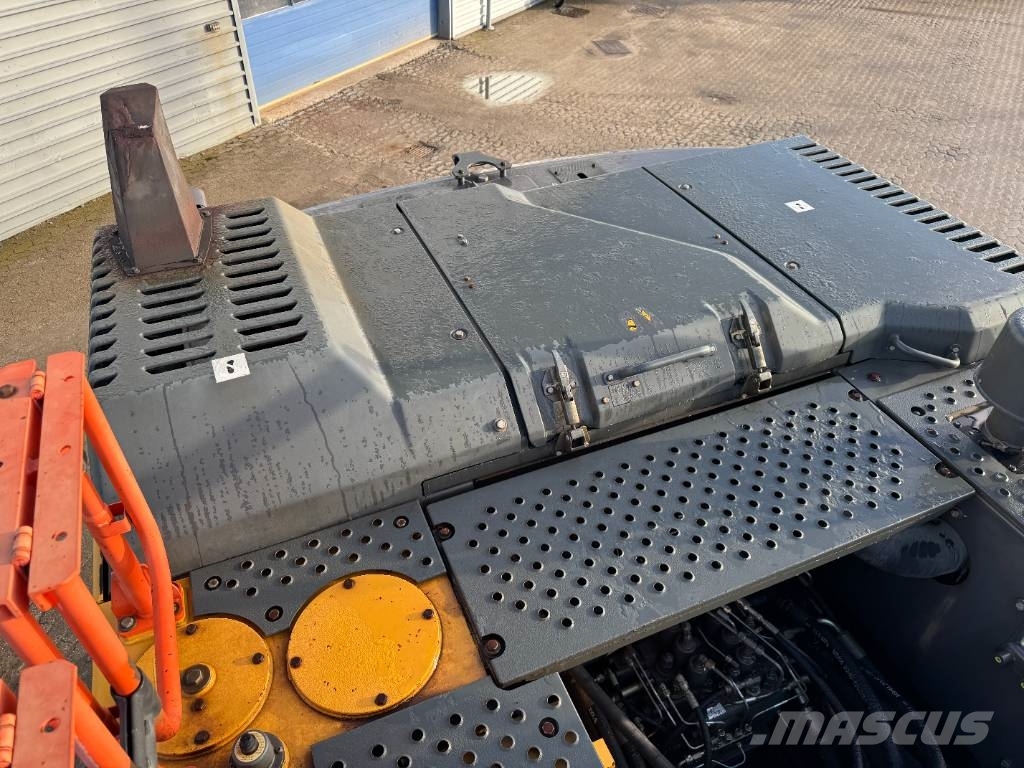 Volvo EC 250 EL Bandgrävare