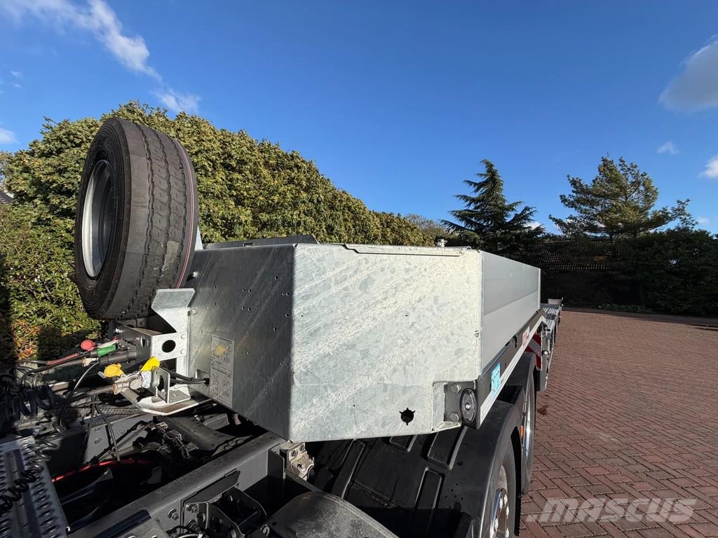 MAX Trailer N/A MAX 100 / 3 AXLE / Extandable Unused / Faymonv 低平板半挂车