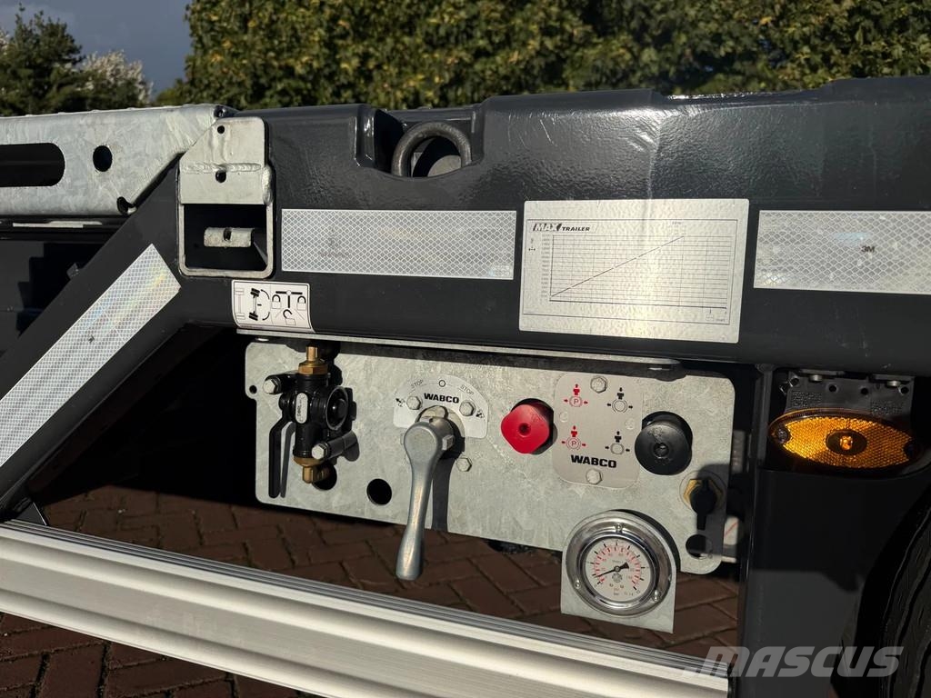 MAX Trailer N/A MAX 100 / 3 AXLE / Extandable Unused / Faymonv 低平板半挂车