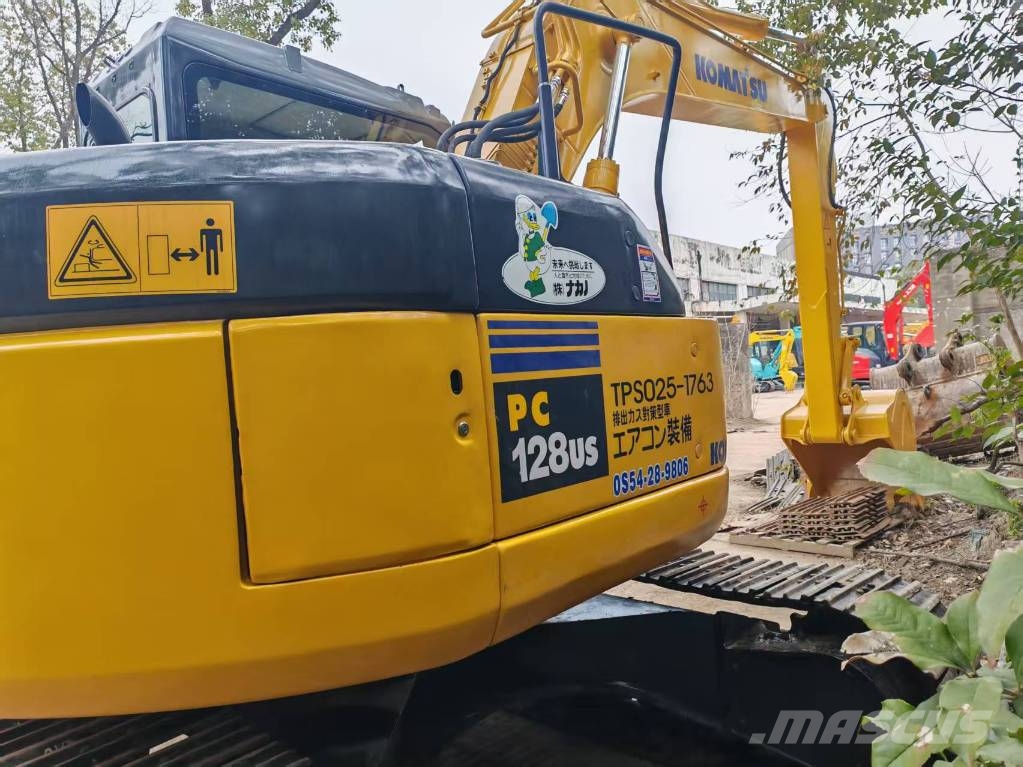 Komatsu PC 128 US حفارات وسط 7 طن - 12 طن