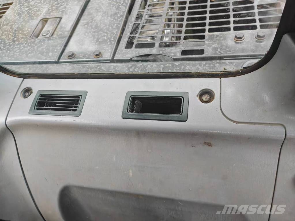 Komatsu PC 128 US حفارات وسط 7 طن - 12 طن