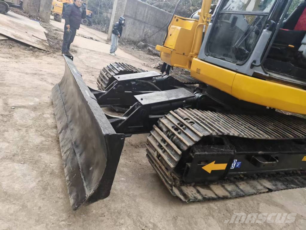 Komatsu PC 128 US حفارات وسط 7 طن - 12 طن