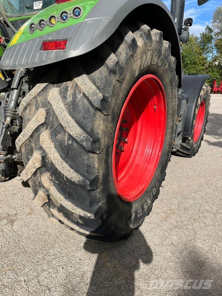 Fendt 724 VARIO POWER الجرارات