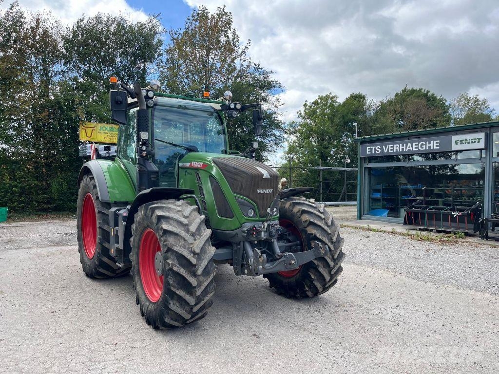 Fendt 724 VARIO POWER الجرارات