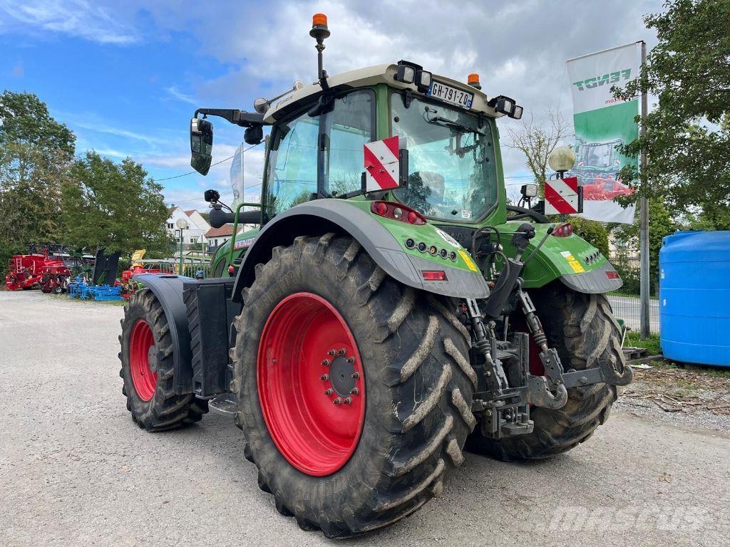 Fendt 724 VARIO POWER الجرارات