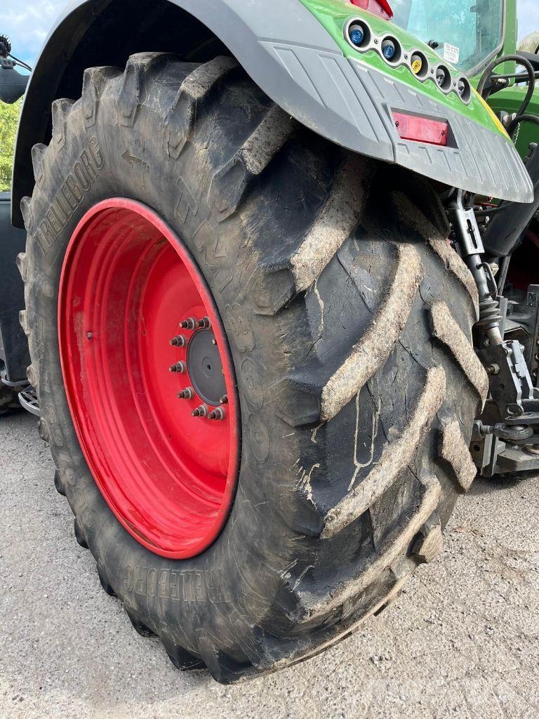 Fendt 724 VARIO POWER Trattori