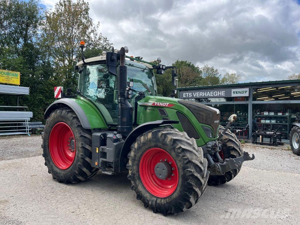Fendt 724 VARIO POWER الجرارات