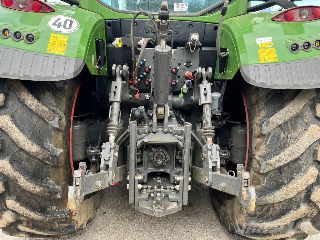 Fendt 724 VARIO POWER الجرارات