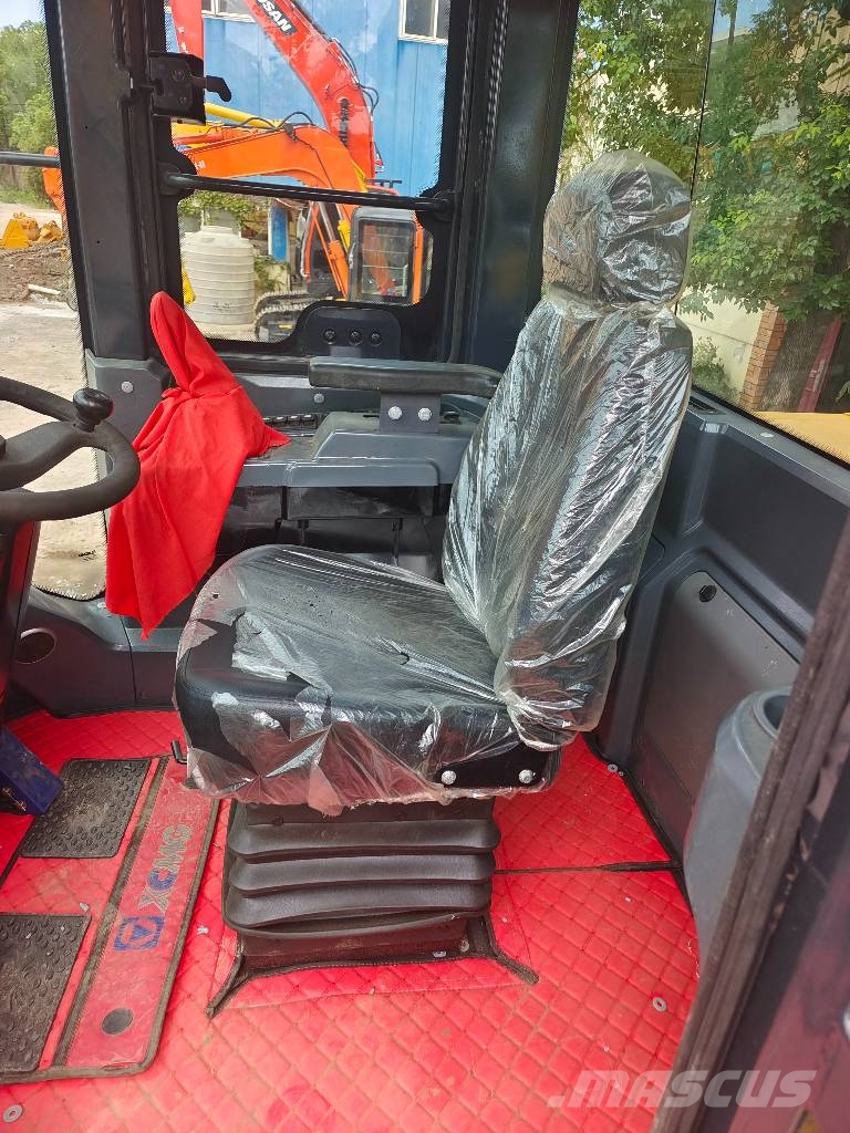 XCMG LW 500 KV   Plenty of wheel loaders in stock 轮式装载机