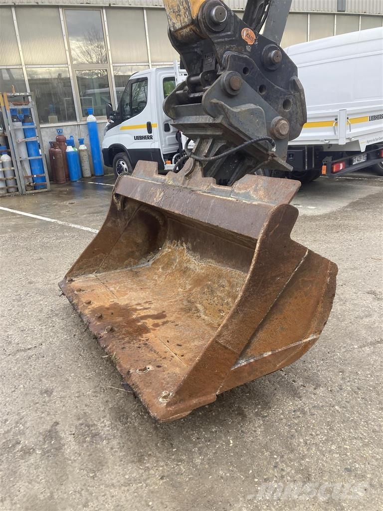 Liebherr R 922 Litronic Crawler excavators