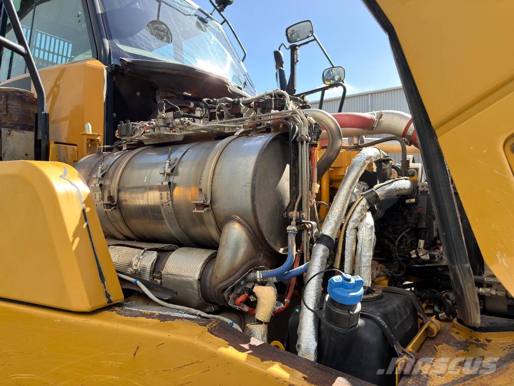 CAT 730C2 Tombereau articulé