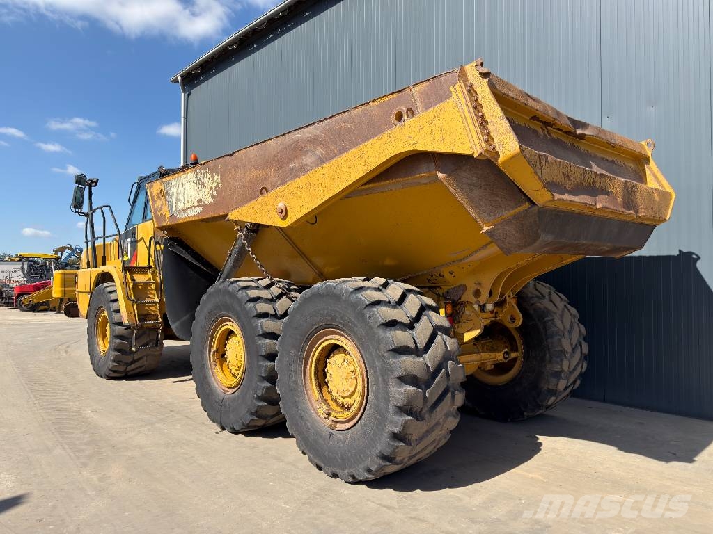 CAT 730C2 Tombereau articulé