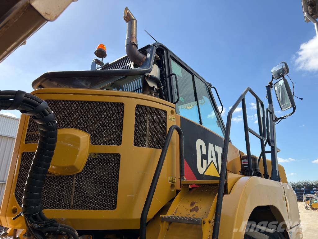 CAT 730C2 Tombereau articulé