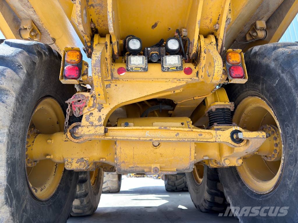 CAT 730C2 Tombereau articulé
