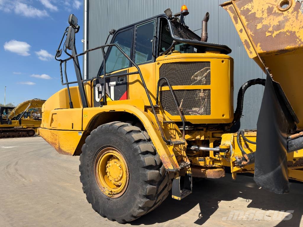 CAT 730C2 Tombereau articulé