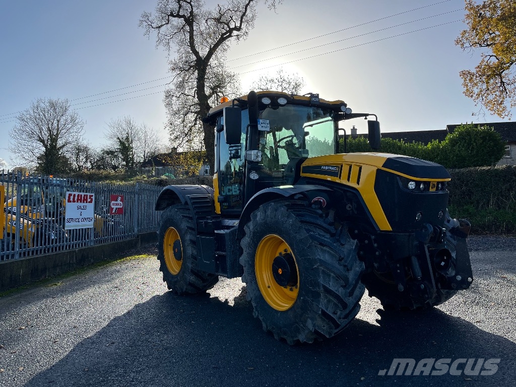 JCB Fastrac 4220 Traktorid