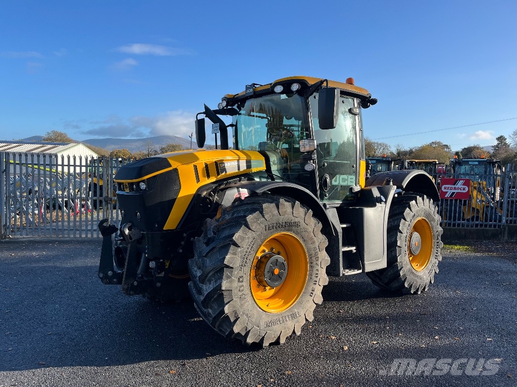 JCB Fastrac 4220 Traktorid