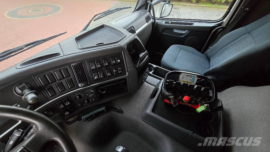 Volvo FM 330 6x2 PALFINGER PK 18002 Автомобильные краны