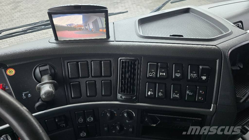 Volvo FM 330 6x2 PALFINGER PK 18002 Автомобильные краны