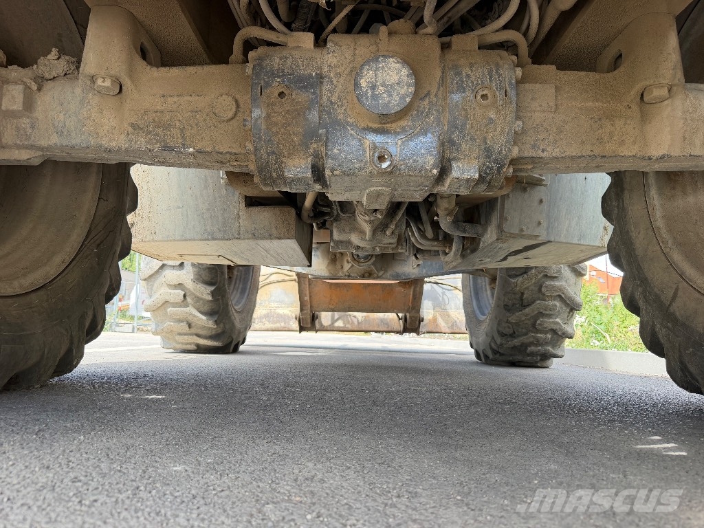 CASE 695 Εκσκαφείς Φορτωτές τύπου JCB