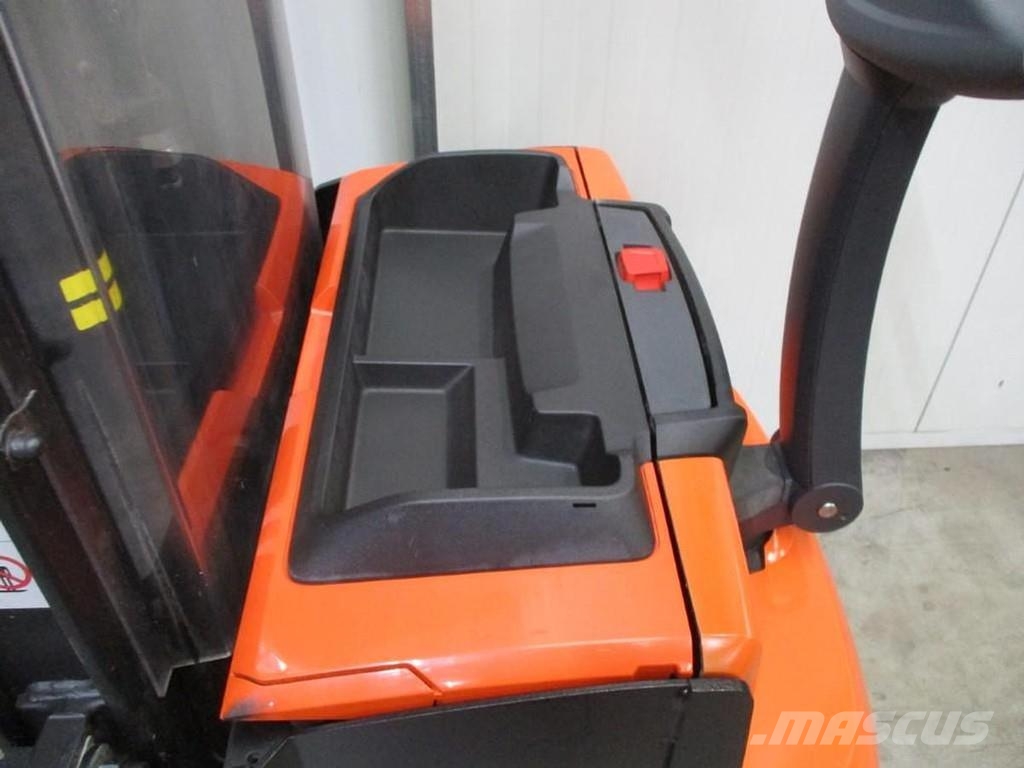 Toyota SWE140 Transpalette accompagnant