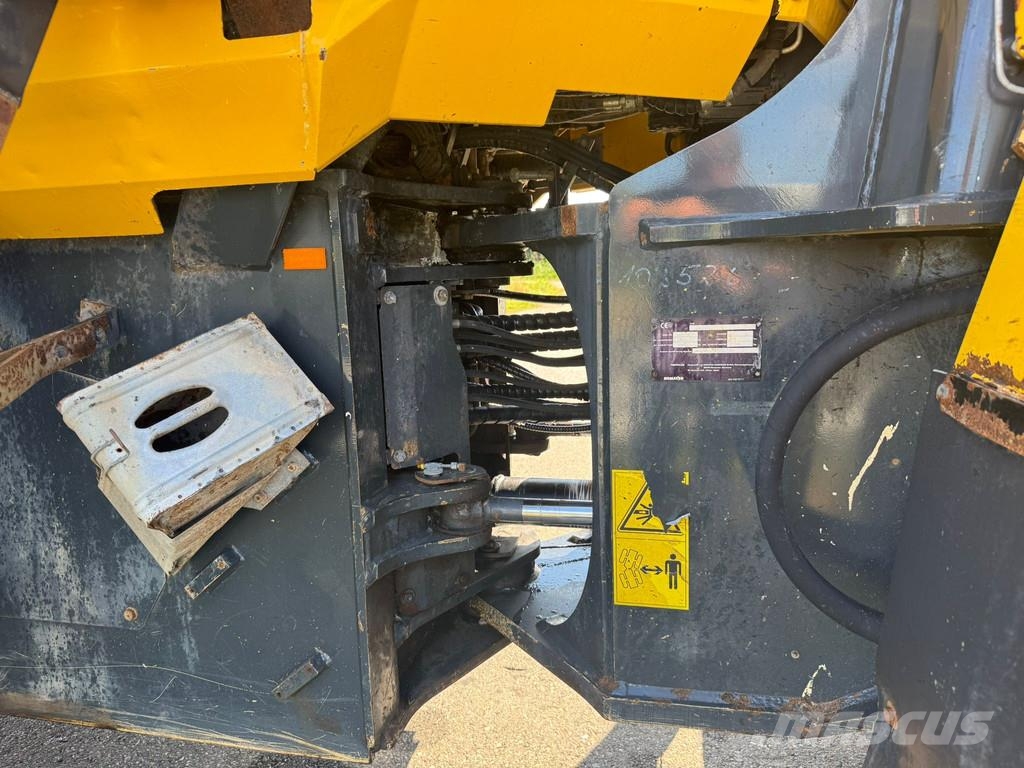 Komatsu WA430-6 Фронтальные погрузчики