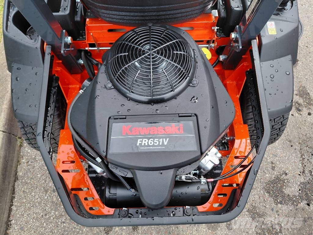 Kubota Z1-421 Zero-turn klippere