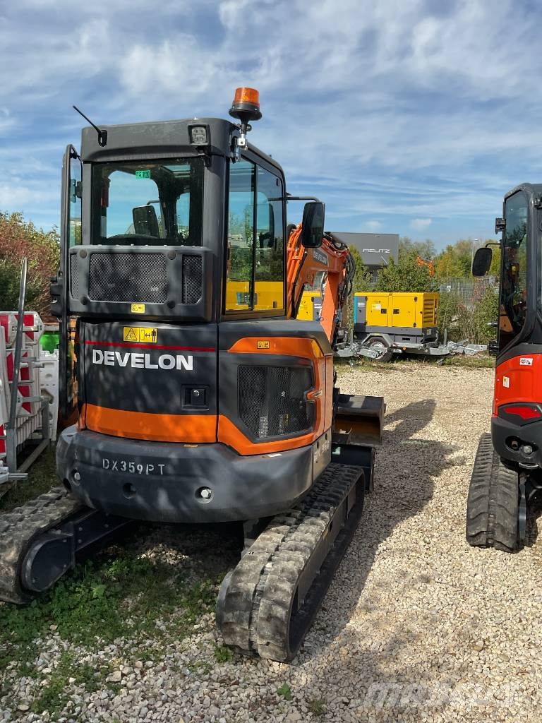 Develon Kurzheckbagger DX 35 Z-7 Crawler excavators