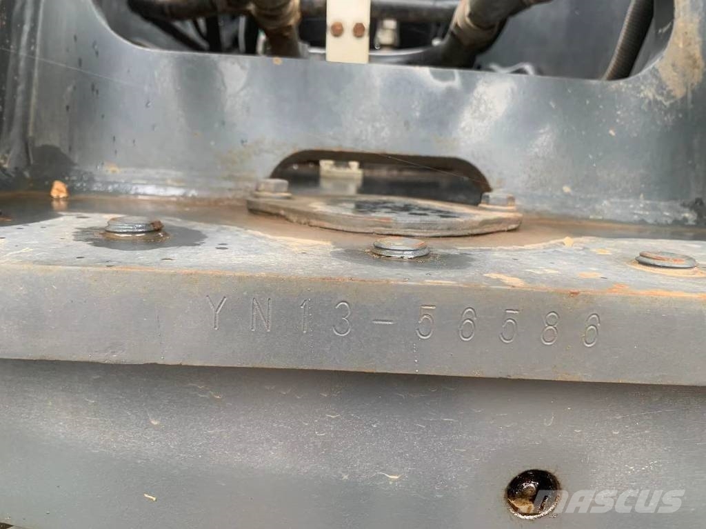 Kobelco SK 330 履带挖掘机