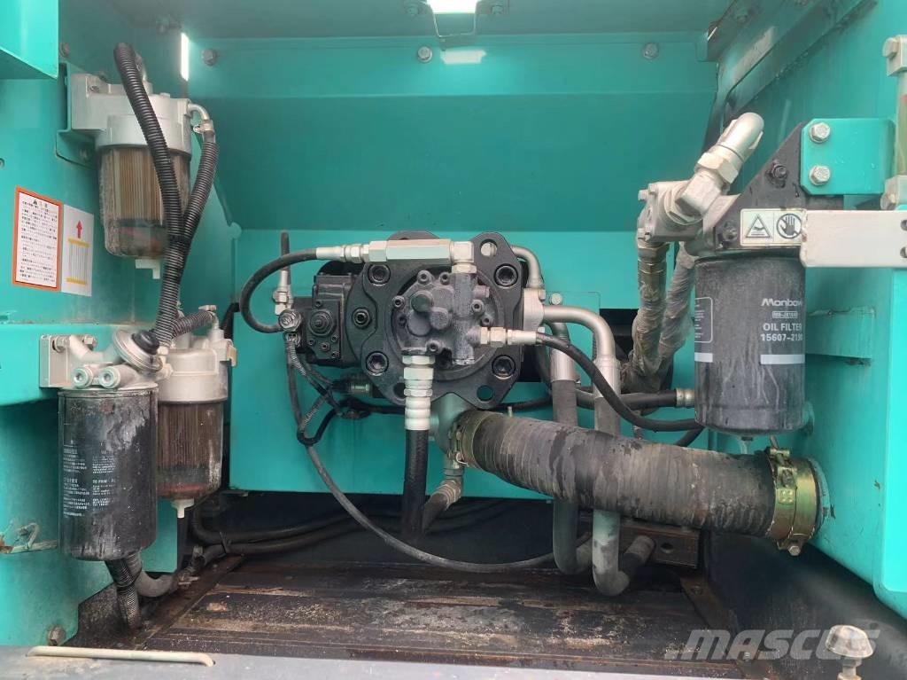 Kobelco SK 330 履带挖掘机