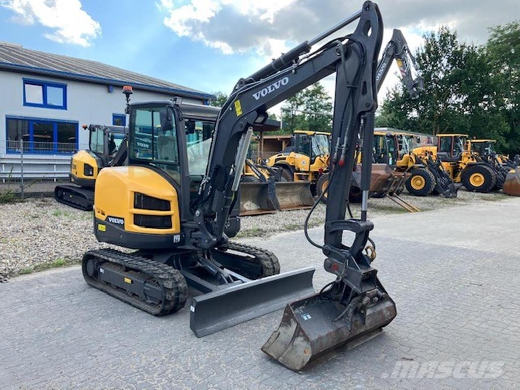 Volvo EC35D 小型挖掘机