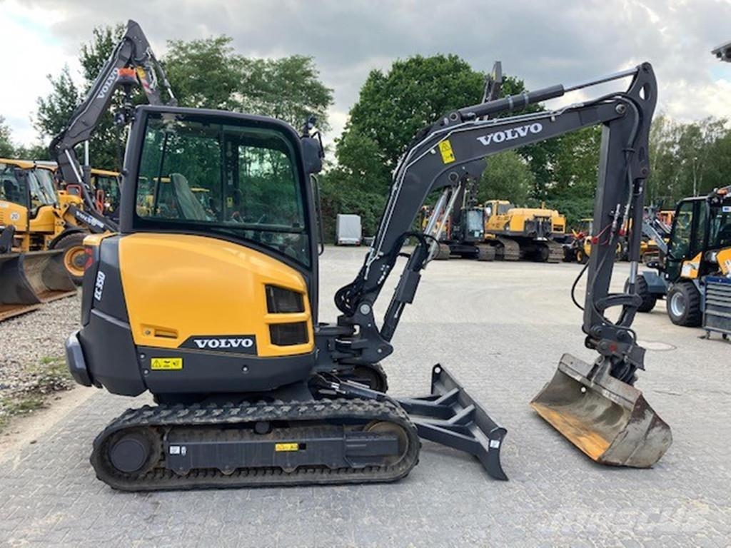 Volvo EC35D 小型挖掘机