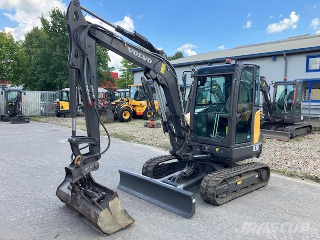 Volvo EC35D 小型挖掘机
