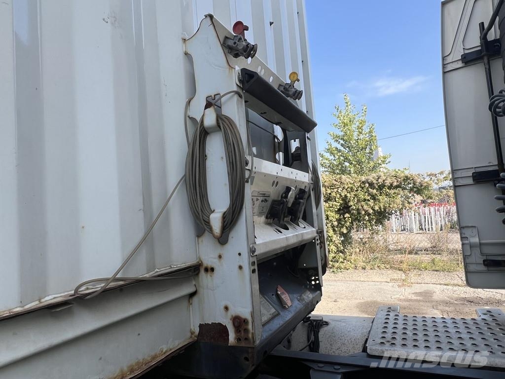 Krone SD Curtainsiderauflieger