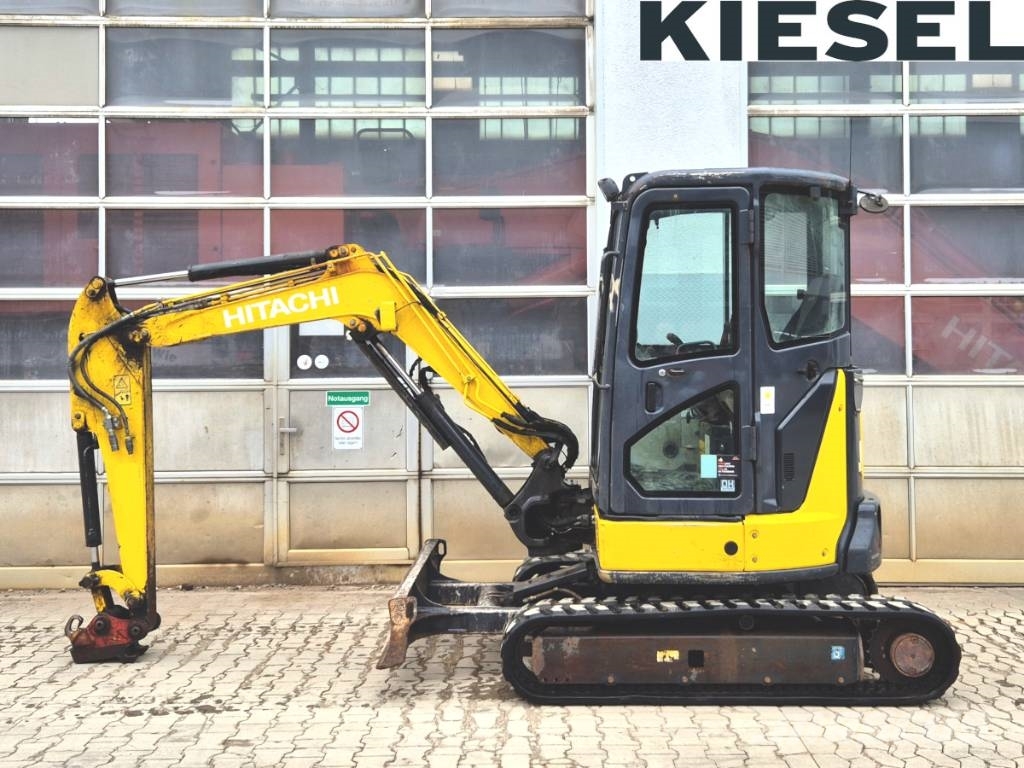 33 ② Hitachi ZX 33 U-5, 2014, Almanya - mini ekskavatörler, 7 tona dek