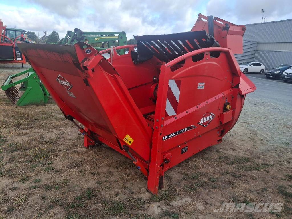 Kuhn 2060 S آلات تمزيق الحزم وتقطيعها ونشرها
