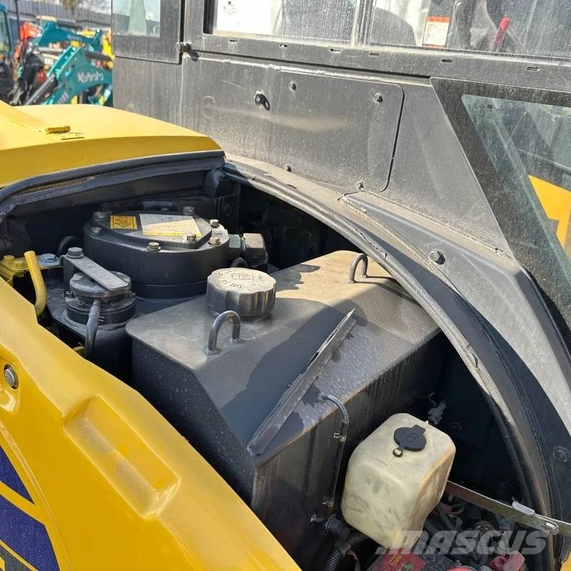 Komatsu PC 40 MR 小型挖土機/掘鑿機<7t(小型挖掘機)