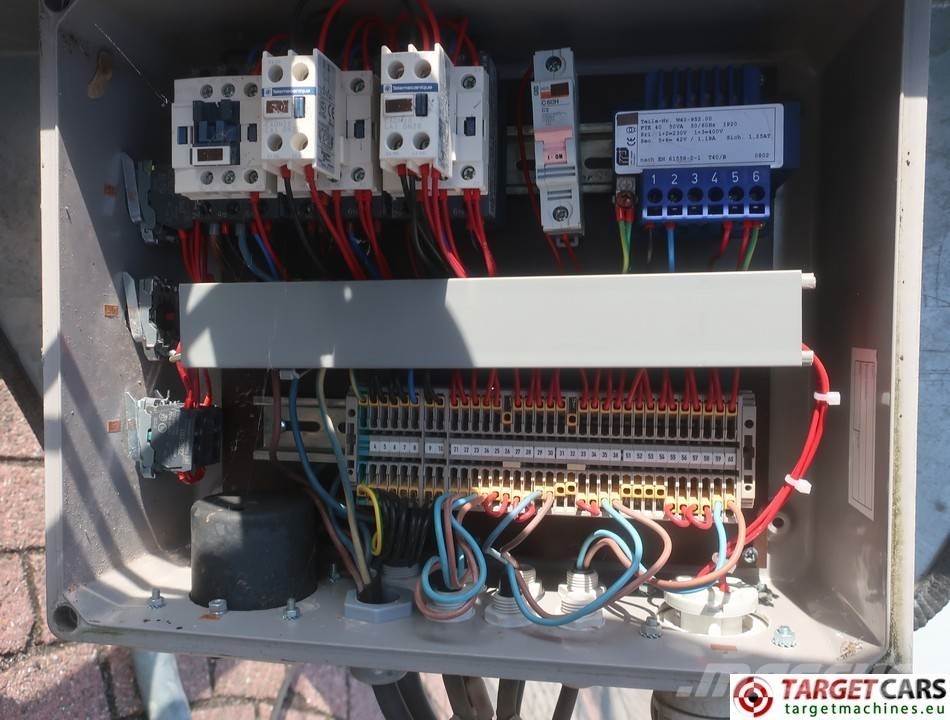  De Jong A32L Material Electric Lift 230V 750cm 300 拖車裝載高空作業平台