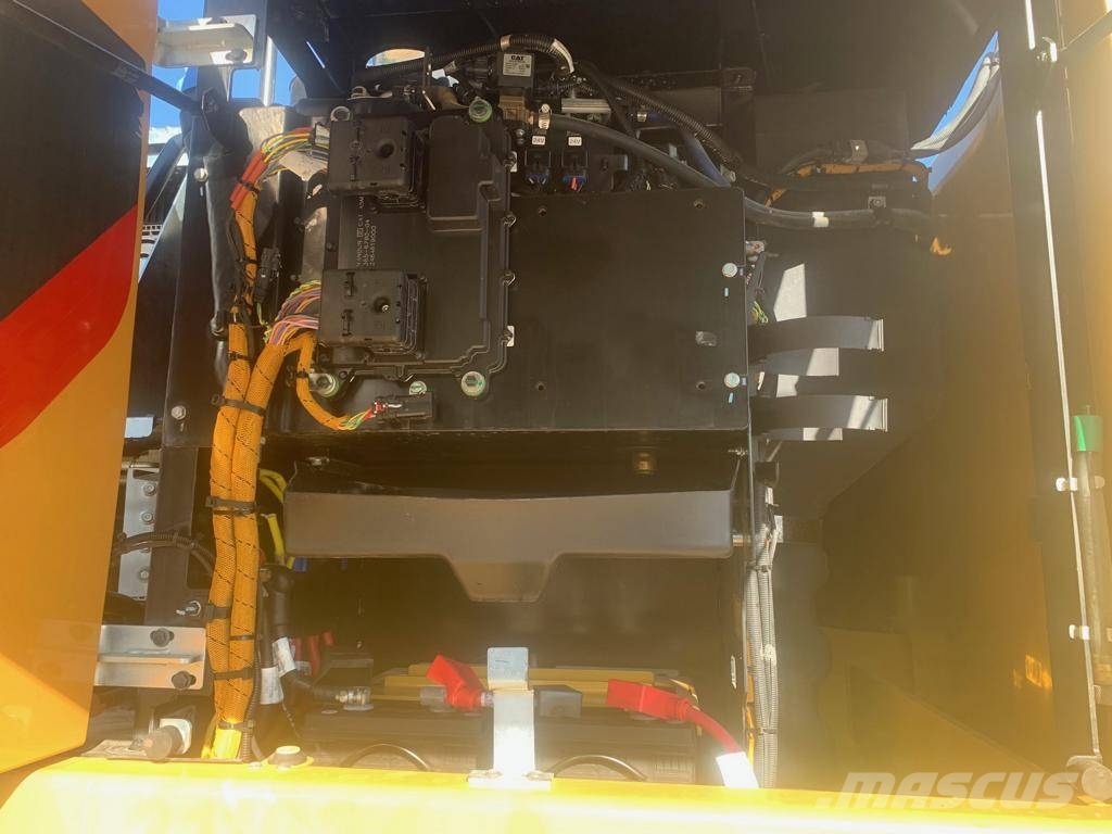 CAT M320F Wielgraafmachines