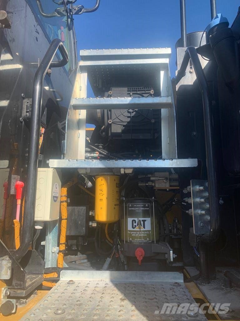 CAT M320F Wielgraafmachines