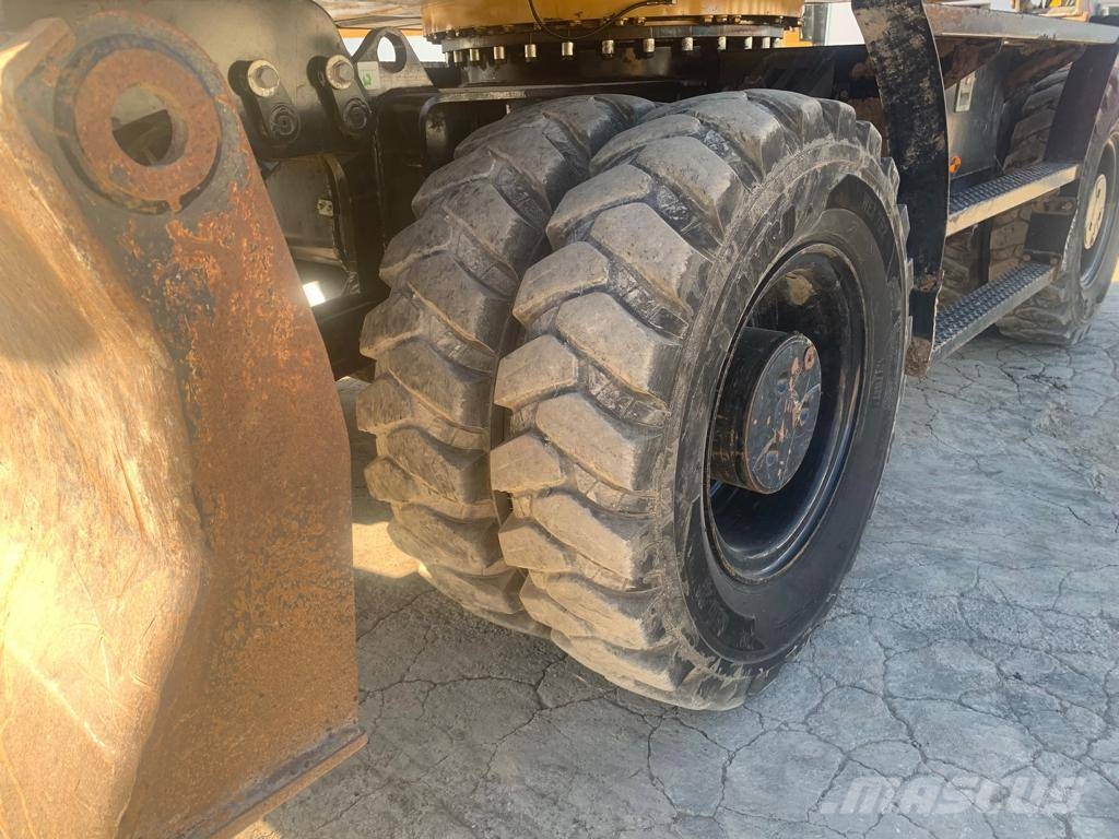 CAT M320F Wielgraafmachines
